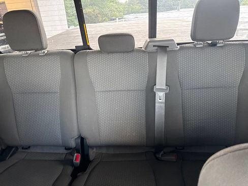 Used 2017 Ford F150 XLT w/ Equipment Group 302A Luxury AWD/4WD image 22