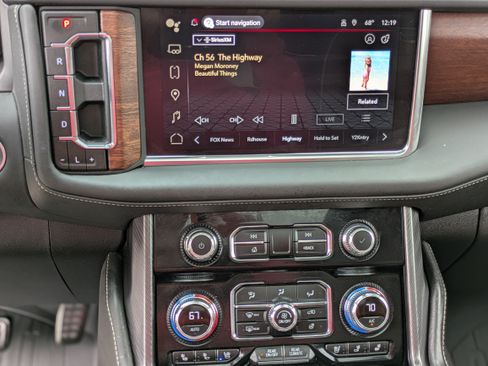 Used 2024 GMC Yukon XL Denali Ultimate AWD/4WD image 26