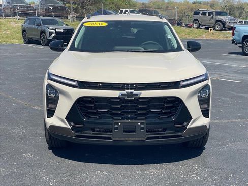 New 2026 Chevrolet Trax ACTIV FWD image 2