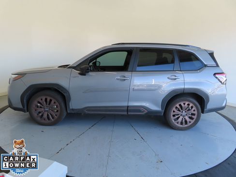 Used 2025 Subaru Forester Sport image 9