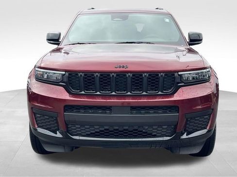 Used 2022 Jeep Grand Cherokee L Laredo image 2