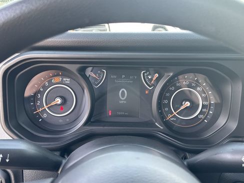 Used 2025 Jeep Wrangler Sport AWD/4WD image 12
