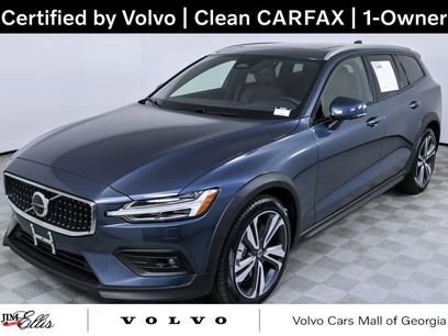 Used 2025 Volvo V60 B5 Cross Country Plus