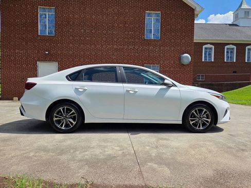 Used 2024 Kia Forte LXS FWD image 4