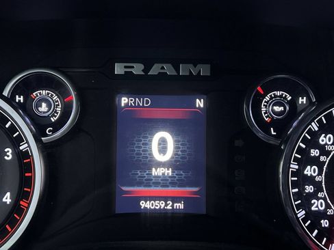 Used 2024 RAM 2500 Big Horn w/ Off Road Package AWD/4WD image 19