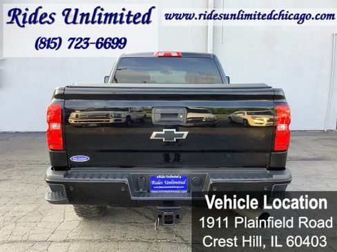 Used 2017 Chevrolet Silverado 2500 LT w/ Midnight Edition AWD/4WD image 6