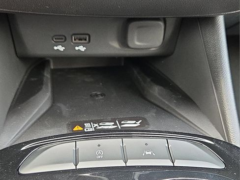 New 2026 Buick Envista Sport Touring FWD image 19
