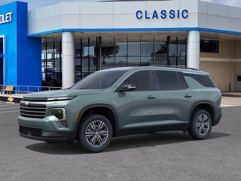 New 2027 Chevrolet Traverse LT w/ Driver Confidence Package FWD image 2