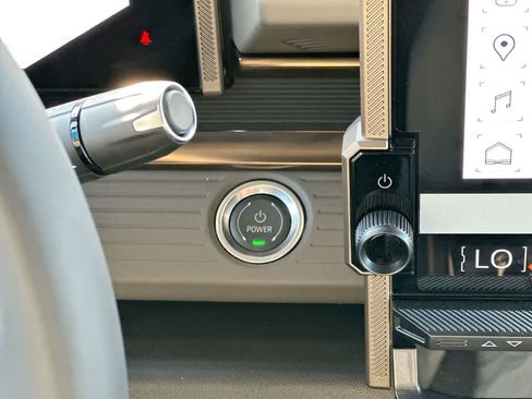 Used 2025 GMC Hummer EV 3X w/ LPO, Cargo Utility Package image 17