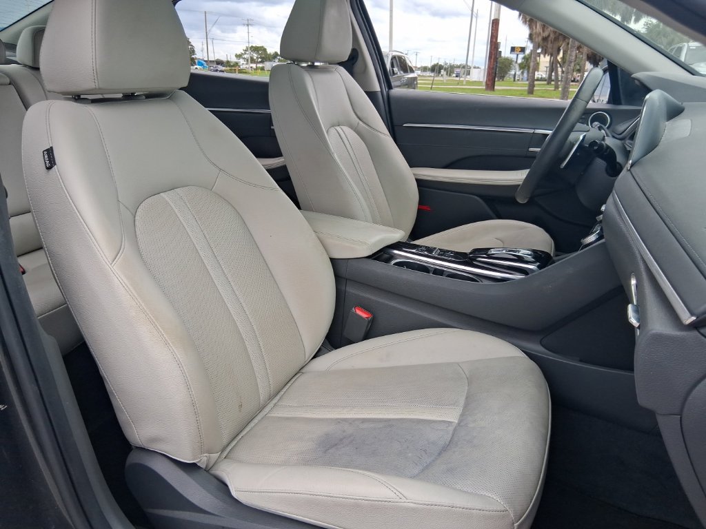 Used 2023 Hyundai Sonata Limited w/ Preferred Accessory Package FWD image 16