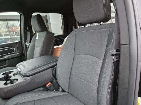 New 2026 RAM 2500 Big Horn AWD/4WD image 15