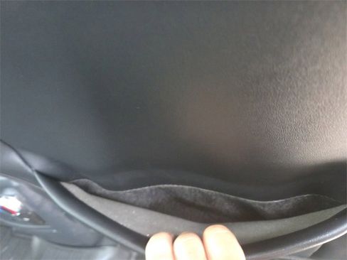 Certified 2022 Ford Explorer XLT w/ Equipment Group 202A image 20