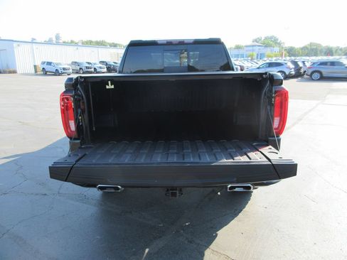 Certified 2021 GMC Sierra 1500 AT4 w/ AT4 Premium Package AWD/4WD image 11