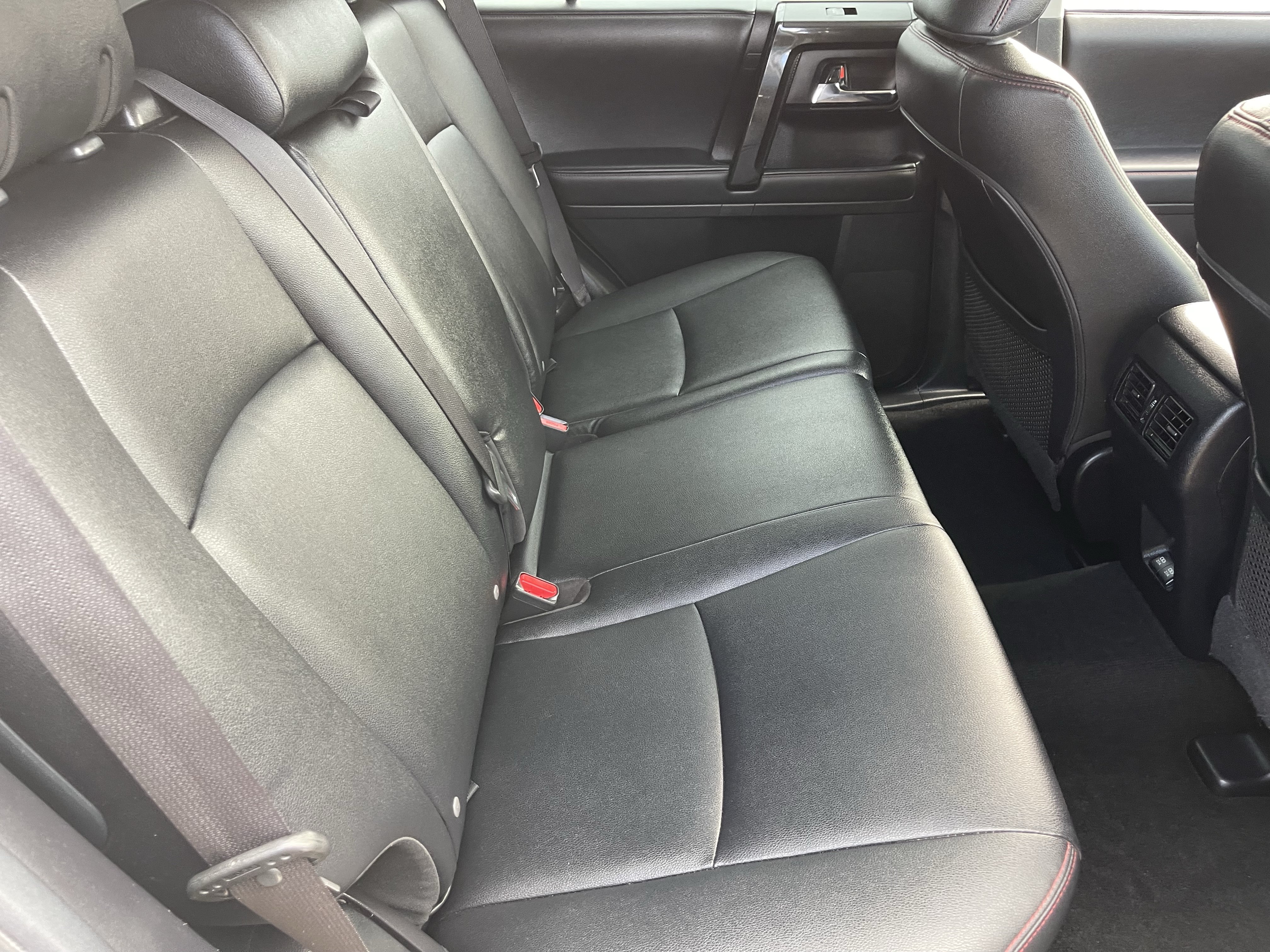 Used 2020 Toyota 4Runner TRD Off-Road Premium AWD/4WD image 12