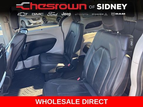 Used 2019 Chrysler Pacifica Touring-L Plus w/ Advanced Safetytec Group FWD image 27