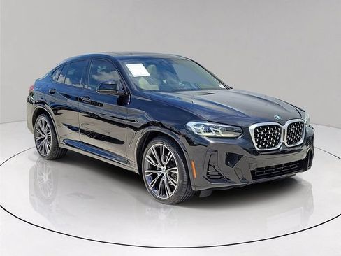 Used 2022 BMW X4 xDrive30i w/ M Sport Package 2 AWD/4WD image 3
