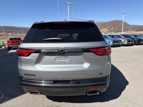 Used 2023 Chevrolet Traverse Premier w/ Redline Edition image 5