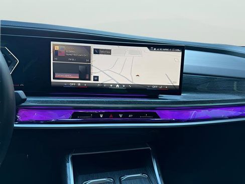 Used 2024 BMW 760i xDrive w/ Premium Package 2 image 22