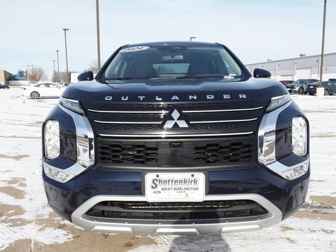 Used 2024 Mitsubishi Outlander 4WD Plug-In Hybrid image 25