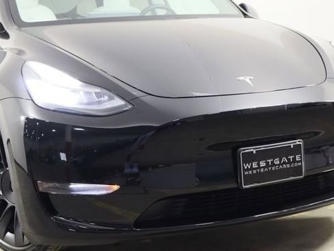 Used 2021 Tesla Model Y Long Range image 39