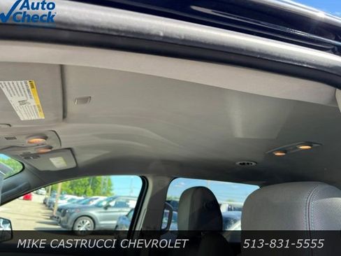 Used 2017 Chevrolet Traverse LT FWD image 10
