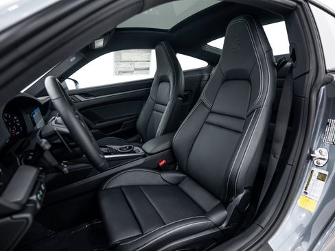 New 2026 Porsche 911 Carrera 4S image 5