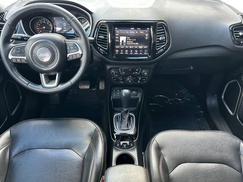 Used 2018 Jeep Compass Limited w/ Navigation Group image 11