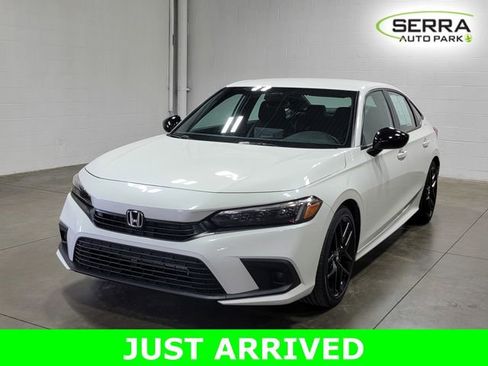 Used 2024 Honda Civic Sport image 2