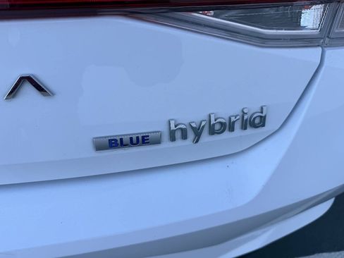 Used 2023 Hyundai Elantra Blue w/ Cargo Package FWD image 10