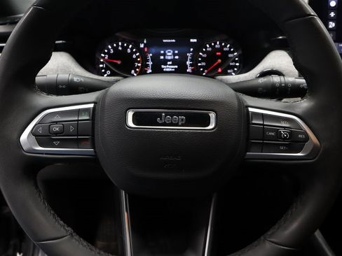 Used 2024 Jeep Compass Latitude image 29