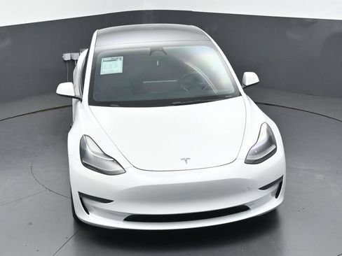 Used 2022 Tesla Model 3 Long Range AWD/4WD image 36