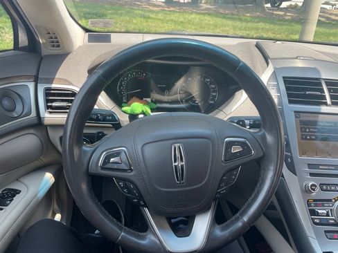 Used 2019 Lincoln MKZ Reserve w/ Reserve Plus Package FWD image 9