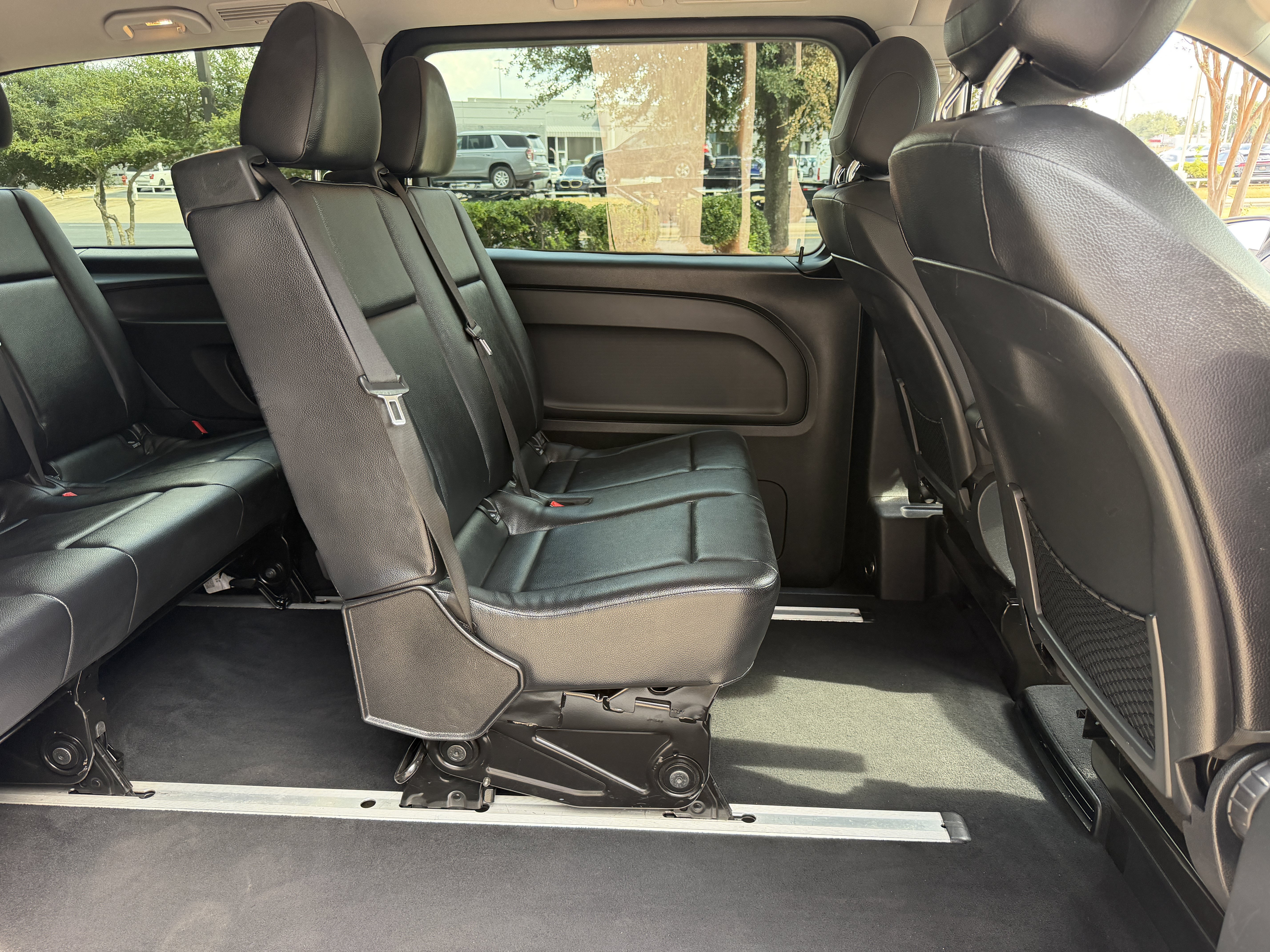 Used 2016 Mercedes-Benz Metris Passenger image 13