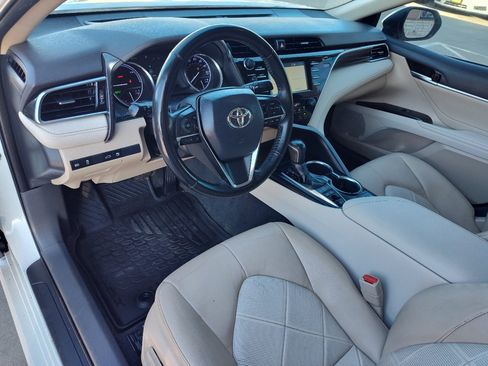 Used 2018 Toyota Camry XLE image 17