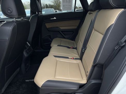 Used 2022 Volkswagen Atlas Cross Sport SE w/ Panoramic Sunroof Package image 28