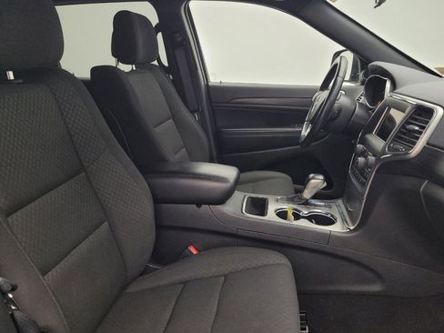 Used 2021 Jeep Grand Cherokee Laredo w/ Security & Convenience Group AWD/4WD image 21