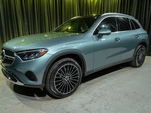 New 2026 Mercedes-Benz GLC 300 image 1