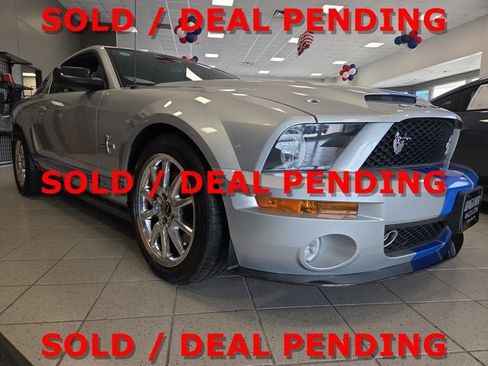 Used 2009 Ford Mustang Shelby GT500 RWD image 8