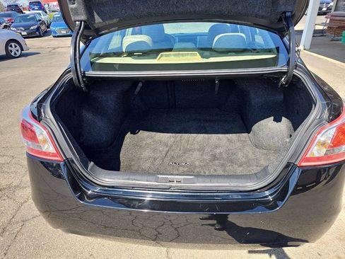 Used 2013 Nissan Altima 2.5 SL w/ Technology Pkg FWD image 11
