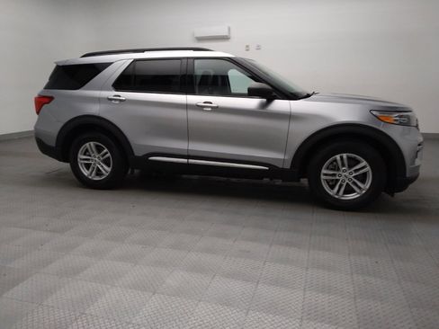 Used 2024 Ford Explorer XLT w/ Equipment Group 202A image 11