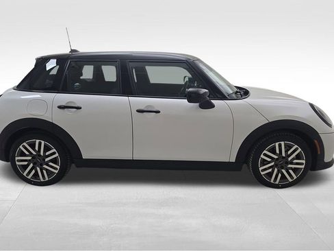 New 2026 MINI Cooper 4-Door Hardtop image 10