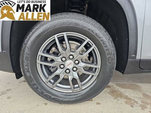 Used 2025 GMC Acadia Elevation FWD image 33