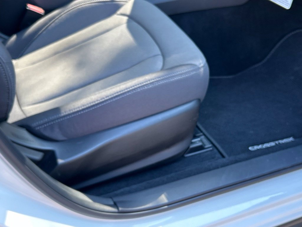 Certified 2025 Subaru Crosstrek 2.5i Premium AWD/4WD image 44