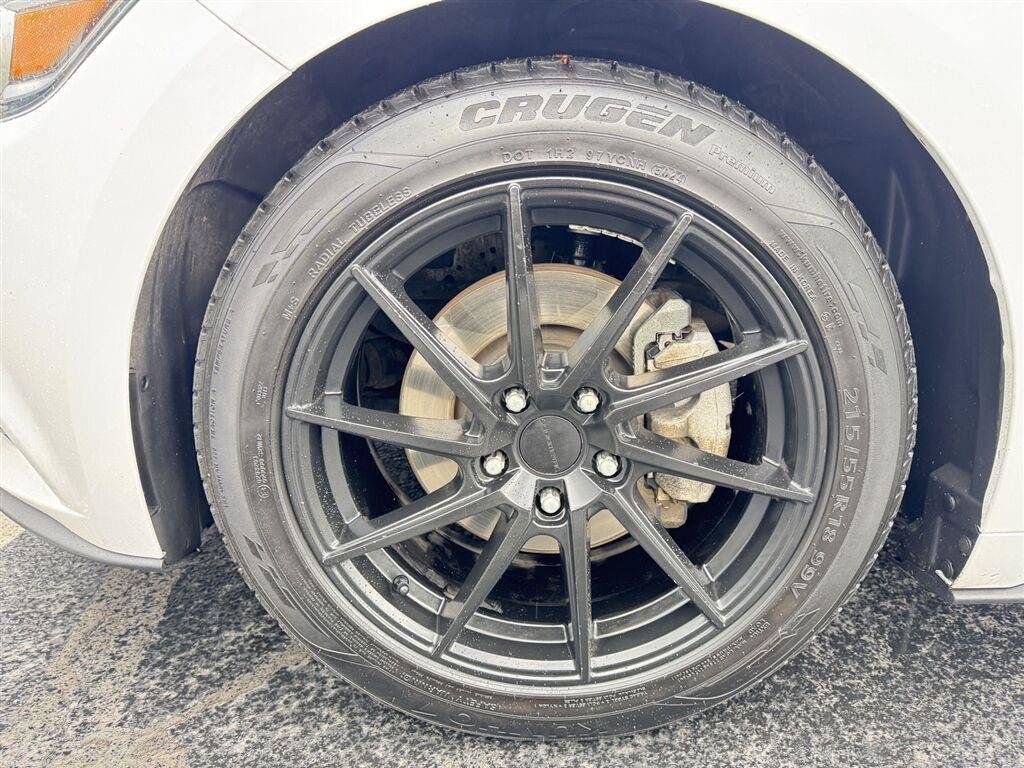 Used 2016 Ford Mustang Premium RWD image 9
