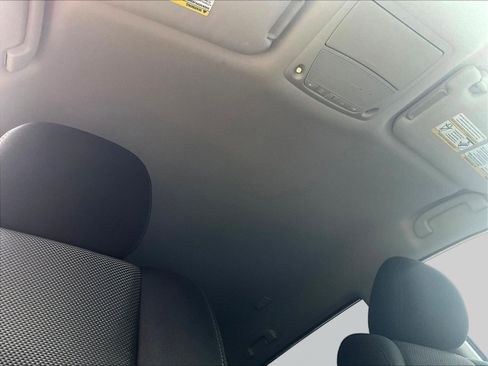 Used 2019 Nissan Pathfinder SV AWD/4WD image 28