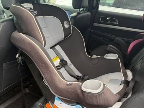 Used 2017 Ford Explorer XLT AWD/4WD image 28