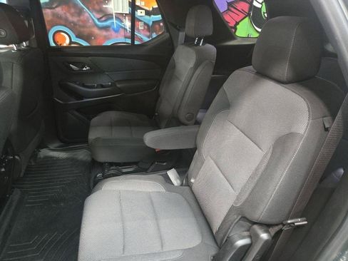 Used 2022 Chevrolet Traverse LT AWD/4WD image 14