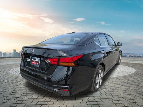 Certified 2025 Nissan Altima 2.5 S image 5