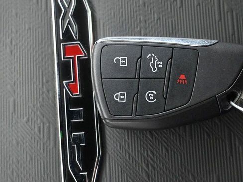 Used 2026 GMC Sierra 2500 AT4X image 38