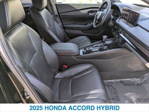 Used 2025 Honda Accord Sport image 25